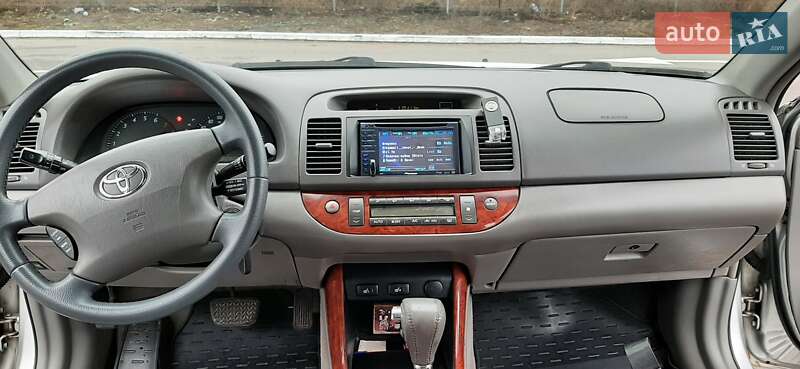 Седан Toyota Camry 2004 в Запорожье