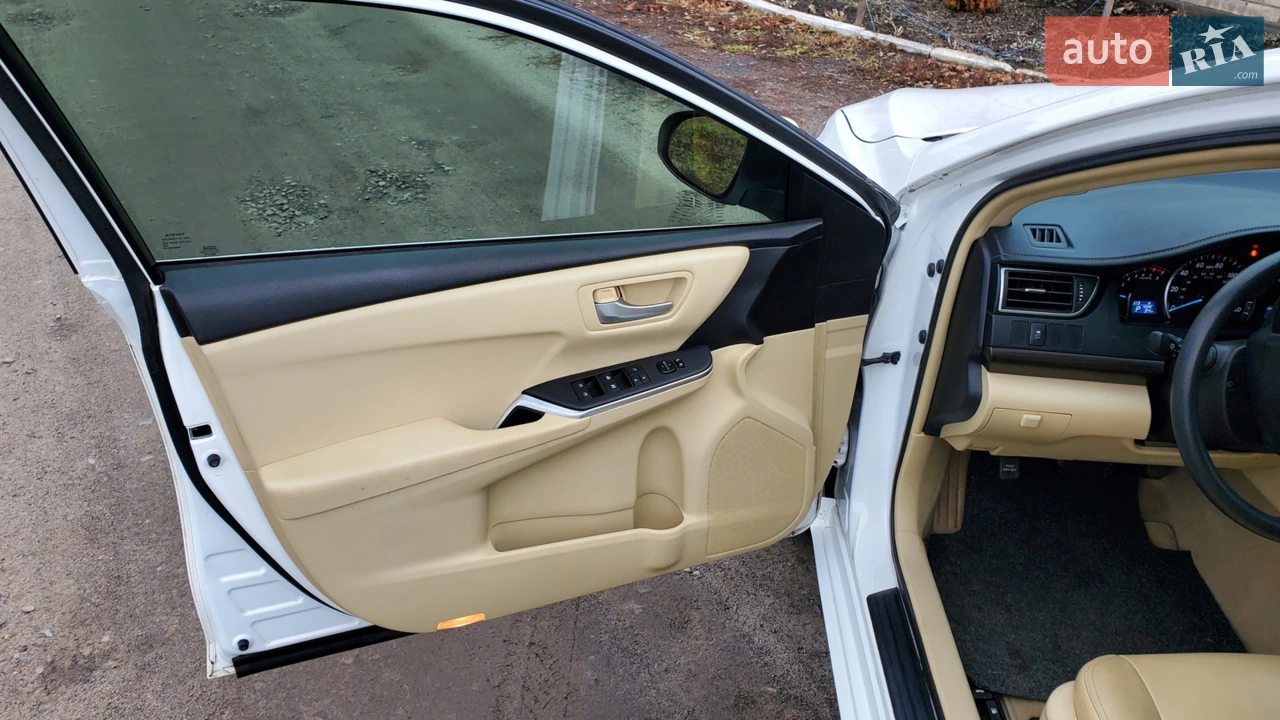 2015 Toyota Camry - мініатюра 17
