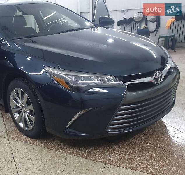 Toyota Camry 2015