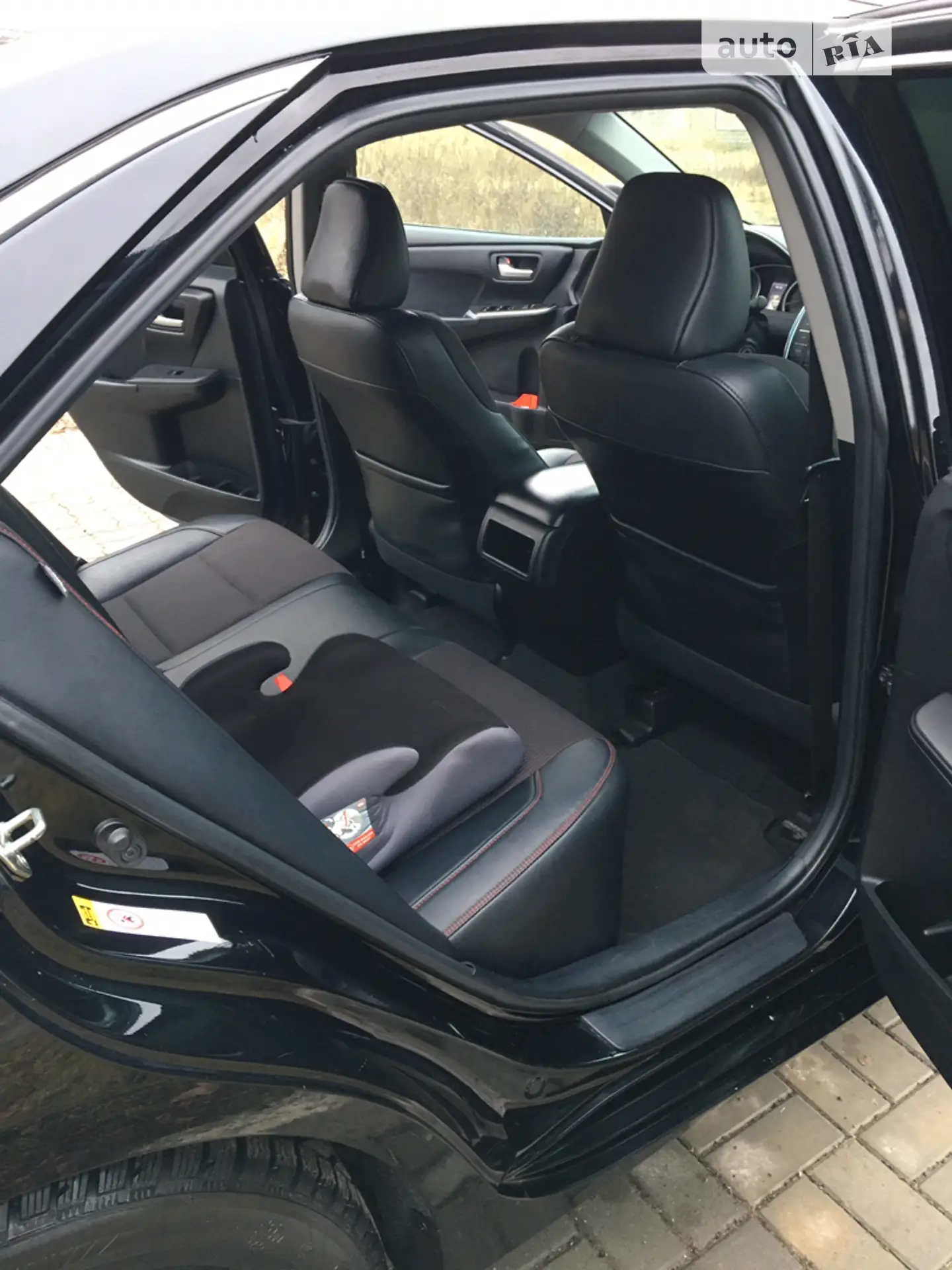 2016 Toyota Camry - мініатюра 12