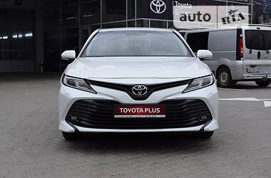 Седан Toyota Camry 2020 в Житомире