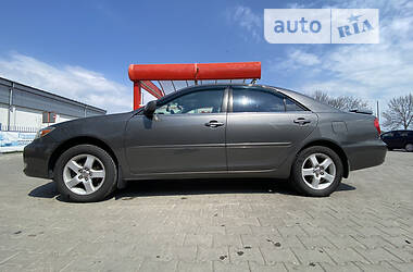 Седан Toyota Camry 2003 в Виннице