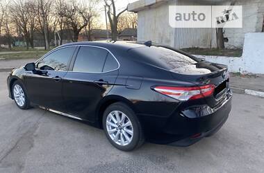 Седан Toyota Camry 2019 в Дніпрі