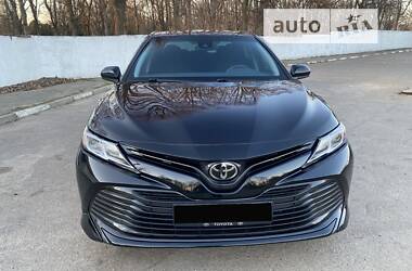 Седан Toyota Camry 2019 в Дніпрі