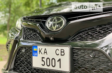 Седан Toyota Camry 2019 в 
