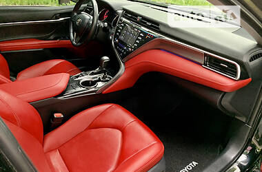 Седан Toyota Camry 2019 в 