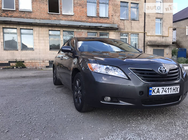 Седан Toyota Camry 2007 в Киеве