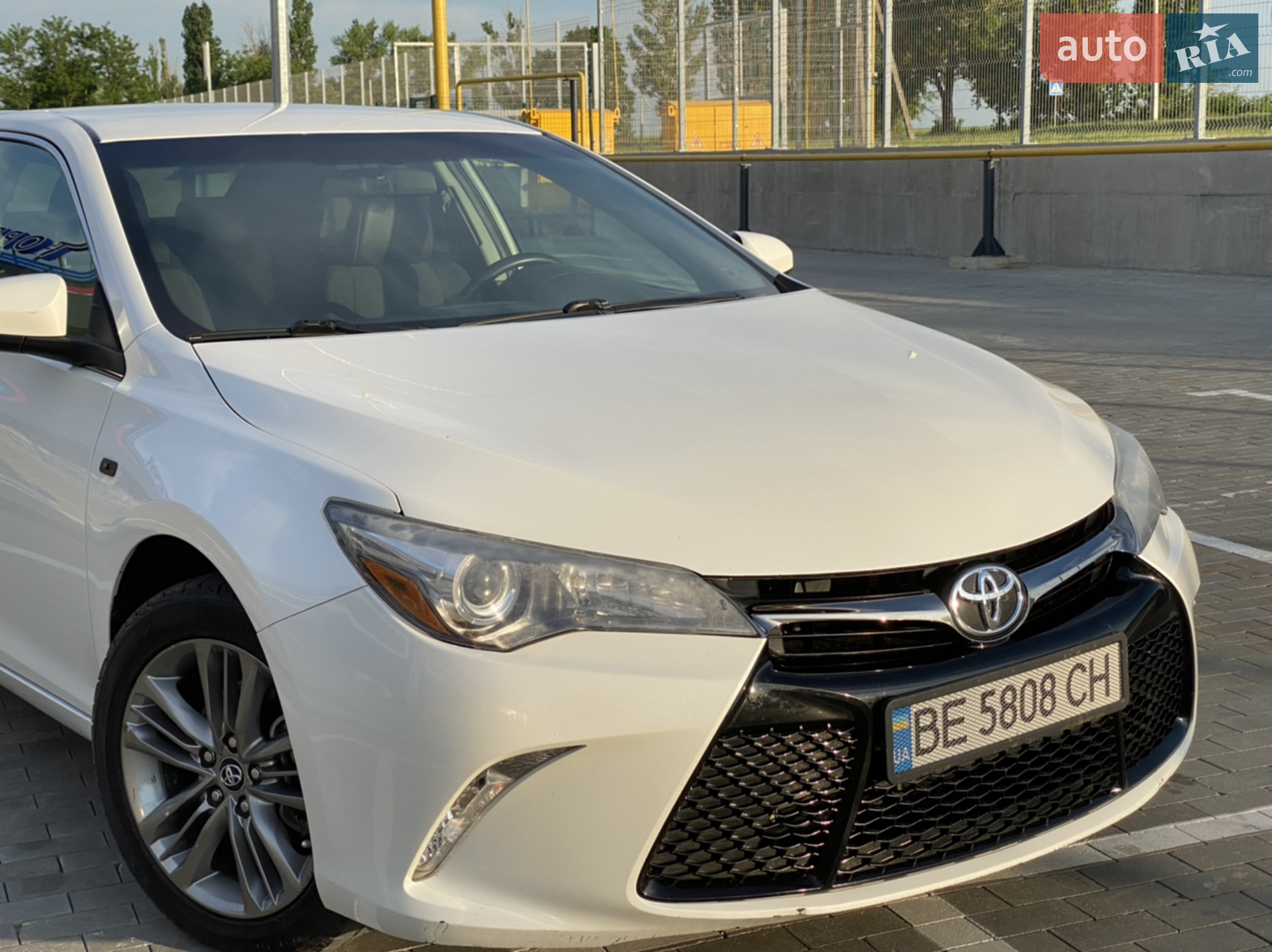 2017 Toyota Camry - мініатюра 2