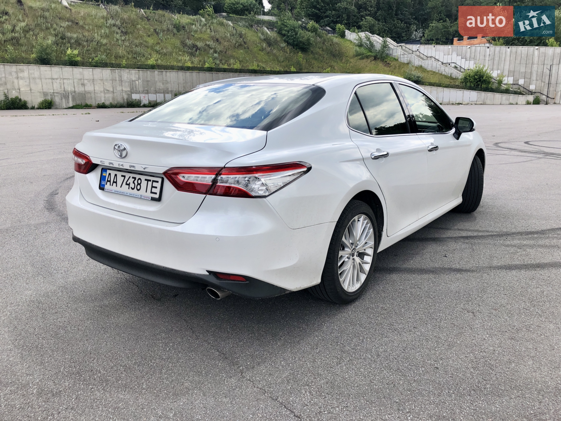 2017 Toyota Camry - мініатюра 3