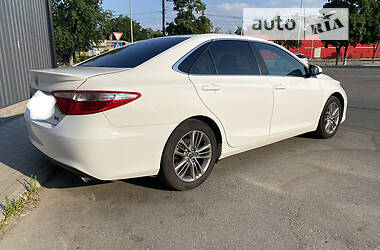 Седан Toyota Camry 2015 в Кременчуге