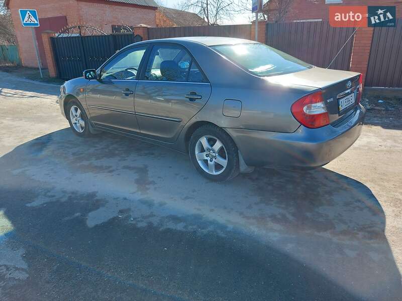 Седан Toyota Camry 2002 в Києві