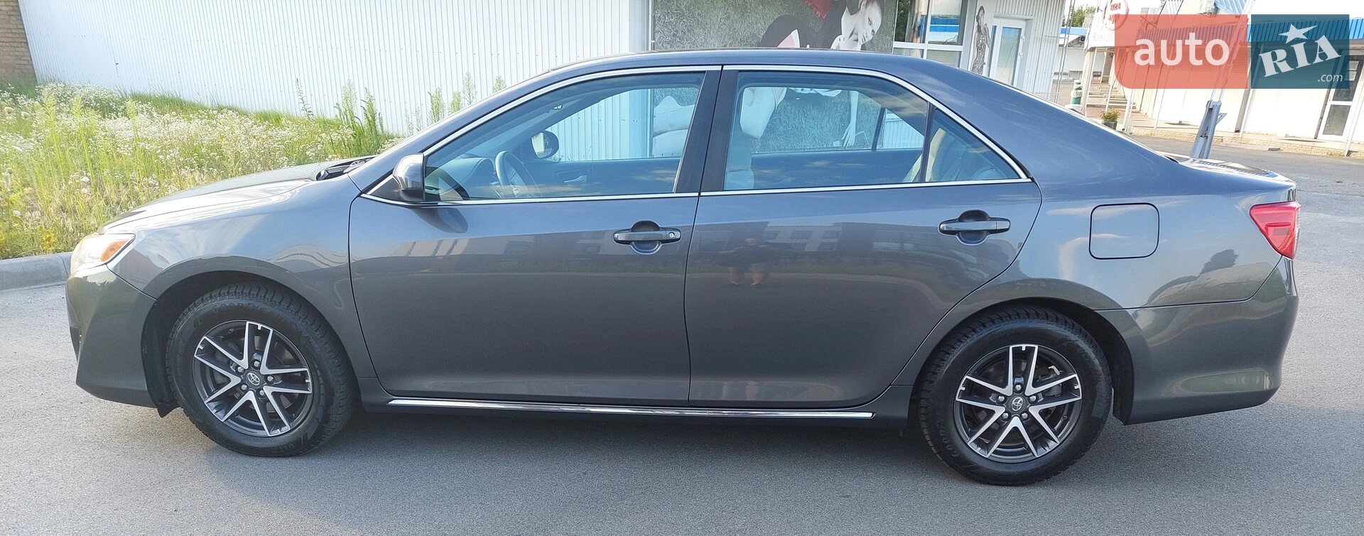 2013 Toyota Camry - мініатюра 4