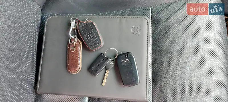 Седан Toyota Camry 2017 в Запорожье документ