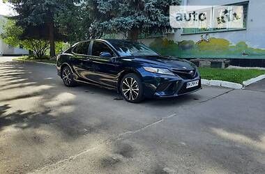 Седан Toyota Camry 2019 в 