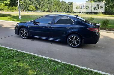 Седан Toyota Camry 2019 в 