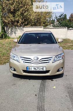 Седан Toyota Camry 2009 в Полтаві