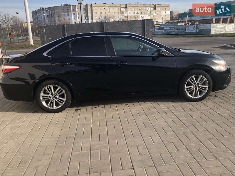 Седан Toyota Camry 2015 в Вознесенську