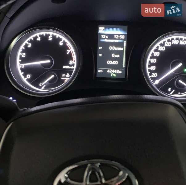 Седан Toyota Camry 2020 в Кривому Розі