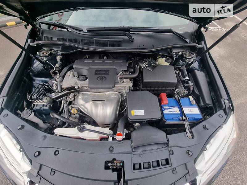 Седан Toyota Camry 2016 в Харкові