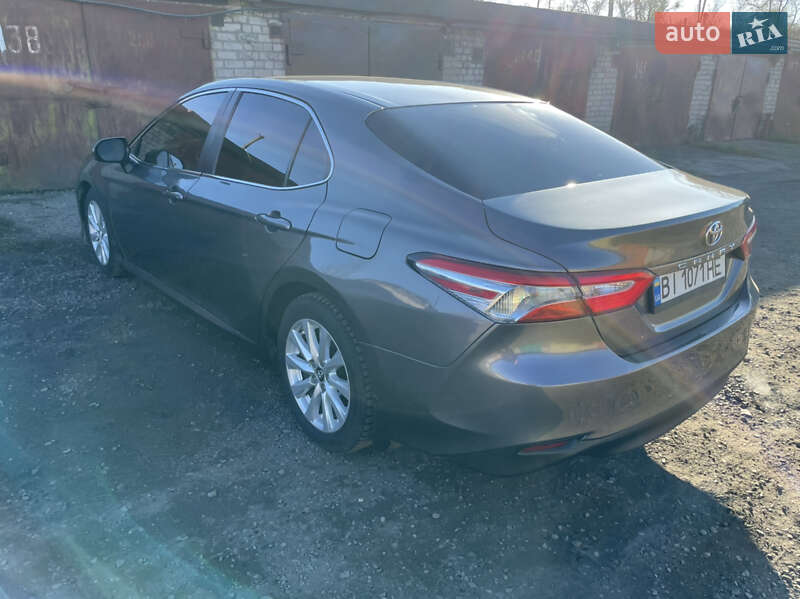 Седан Toyota Camry 2018 в Кривому Розі