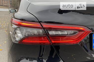 Седан Toyota Camry 2021 в 