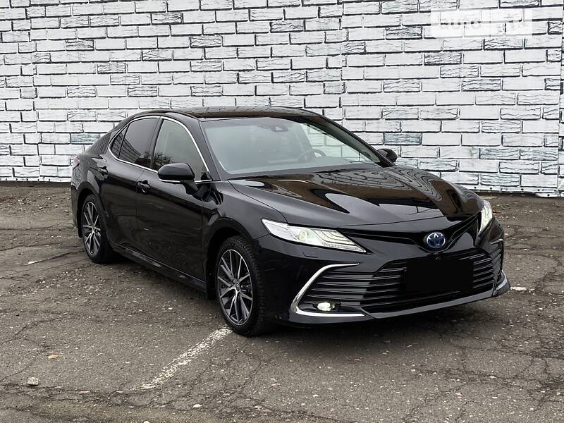 Седан Toyota Camry 2021 в 