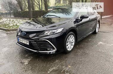 Седан Toyota Camry 2021 в Киеве