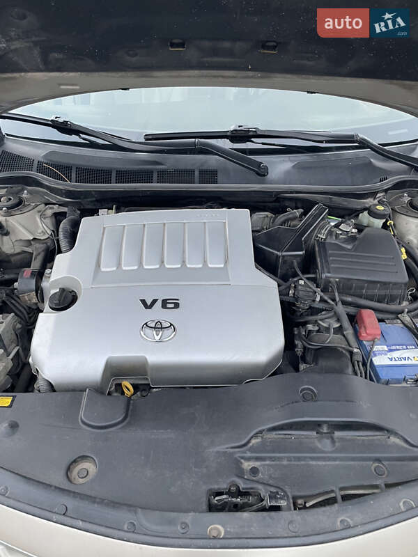 Седан Toyota Camry 2008 в Николаеве