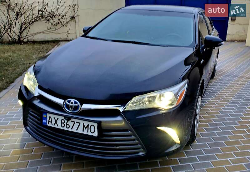 Седан Toyota Camry 2015 в Харкові