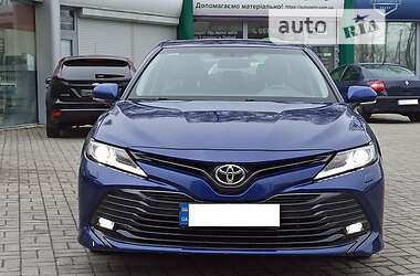 Седан Toyota Camry 2018 в Дніпрі