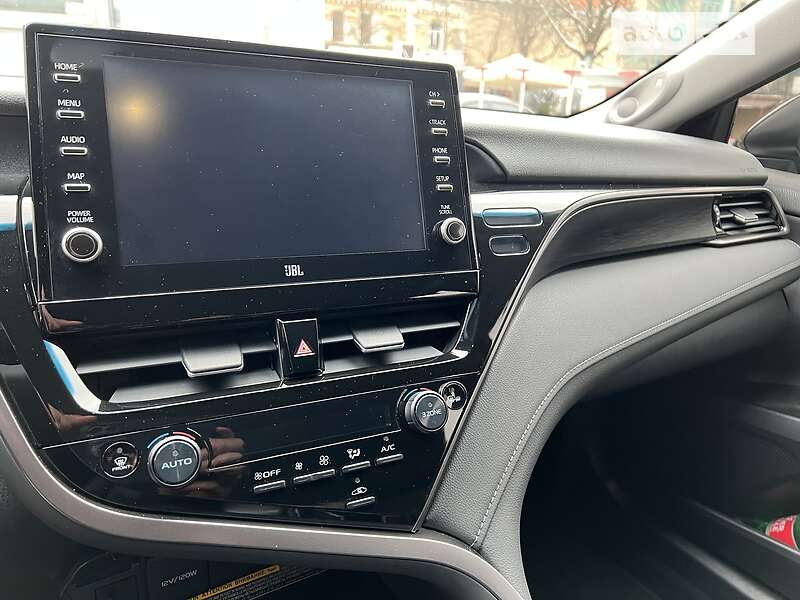 Седан Toyota Camry 2021 в Киеве