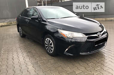Седан Toyota Camry 2015 в Черновцах