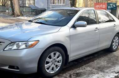 Седан Toyota Camry 2006 в Днепре