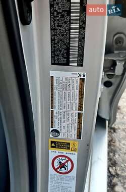 Седан Toyota Camry 2006 в Днепре