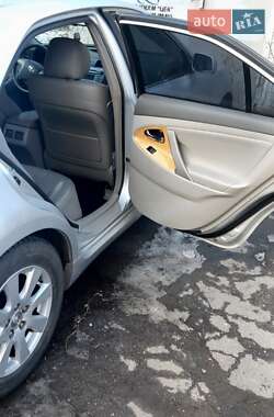 Седан Toyota Camry 2006 в Днепре