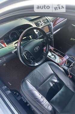 Седан Toyota Camry 2011 в Павлограде