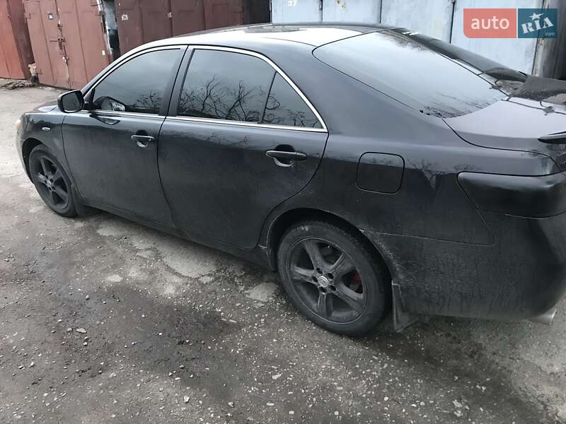 Седан Toyota Camry 2007 в Днепре