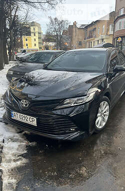 Седан Toyota Camry 2019 в Ивано-Франковске