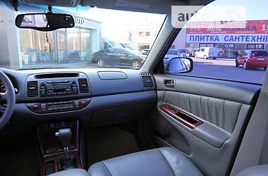 Седан Toyota Camry 2005 в Харкові