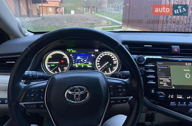 Седан Toyota Camry 2019 в Тячеве
