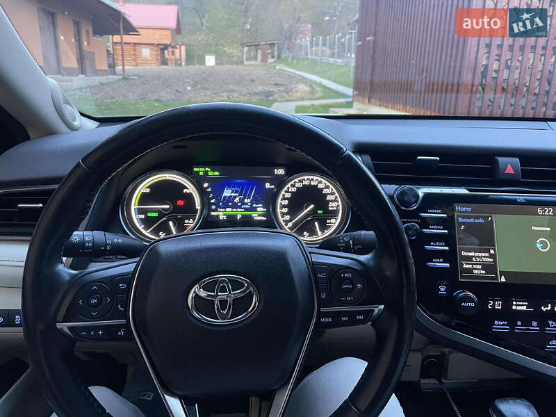 Седан Toyota Camry 2019 в Тячеве