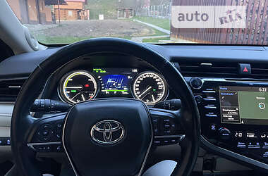Седан Toyota Camry 2019 в Тячеві