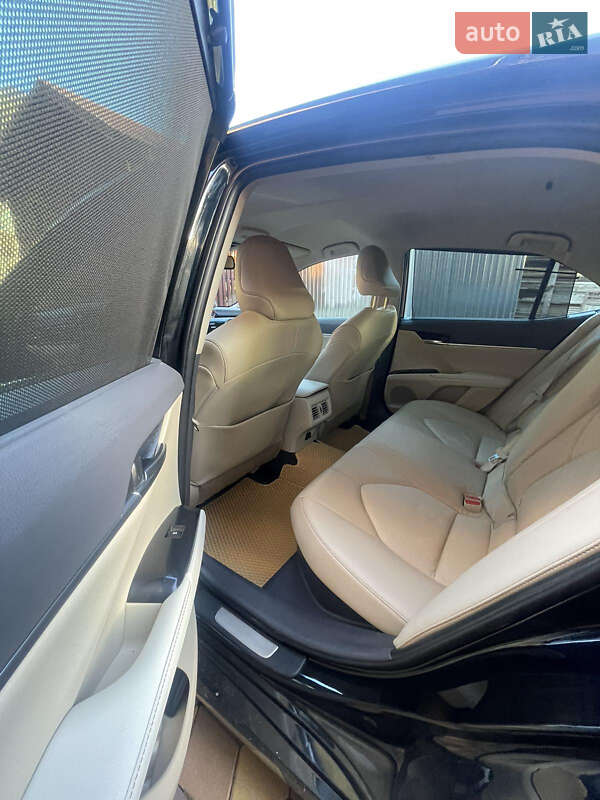 Седан Toyota Camry 2019 в Тячеве