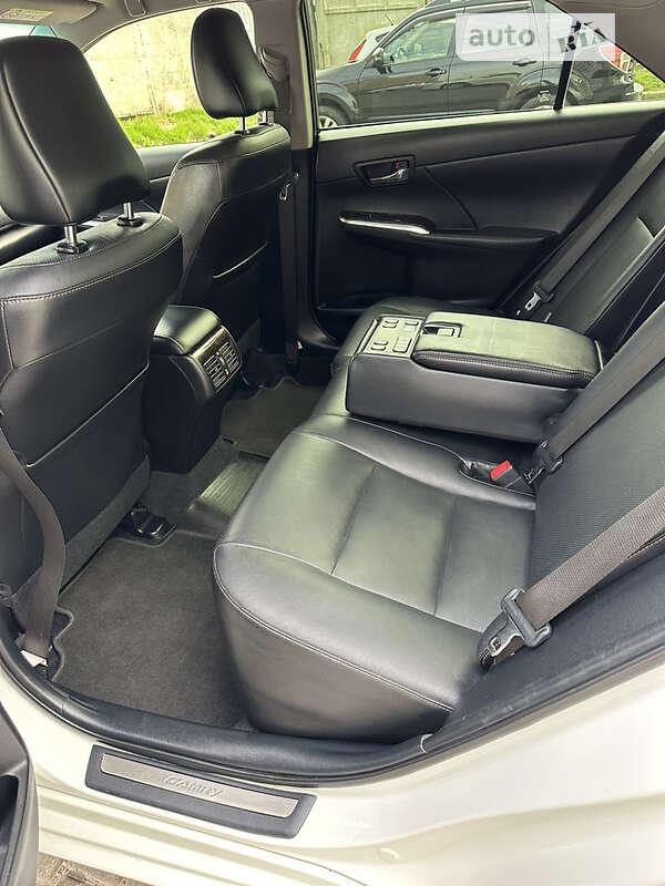 Седан Toyota Camry 2015 в Одесі