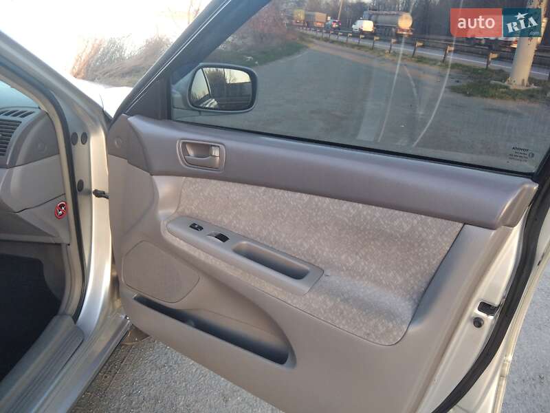 Седан Toyota Camry 2004 в Одесі