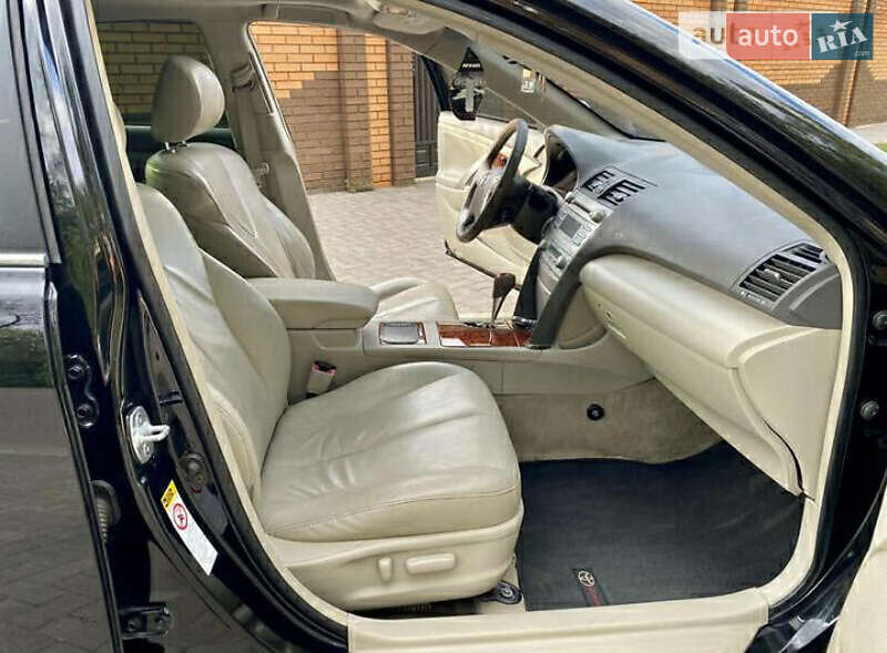 Седан Toyota Camry 2006 в Хмельницькому