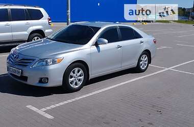 Седан Toyota Camry 2009 в Червонограді