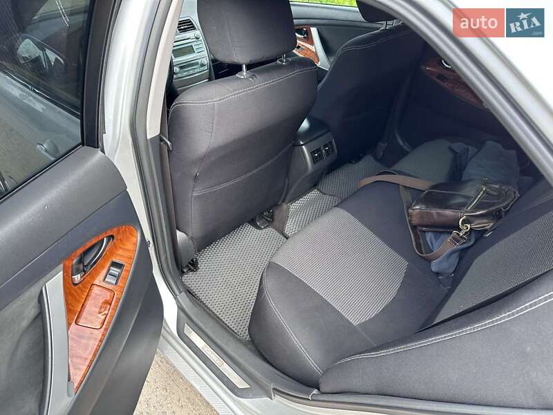 Седан Toyota Camry 2008 в Харькове