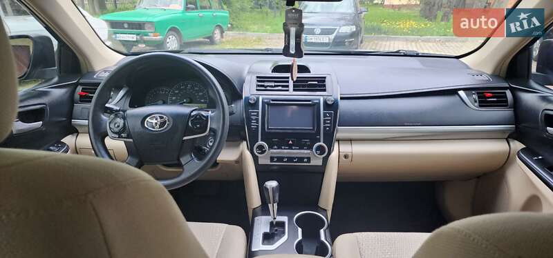 Седан Toyota Camry 2013 в Вінниці
