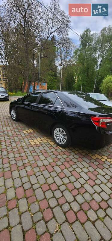 Седан Toyota Camry 2013 в Вінниці